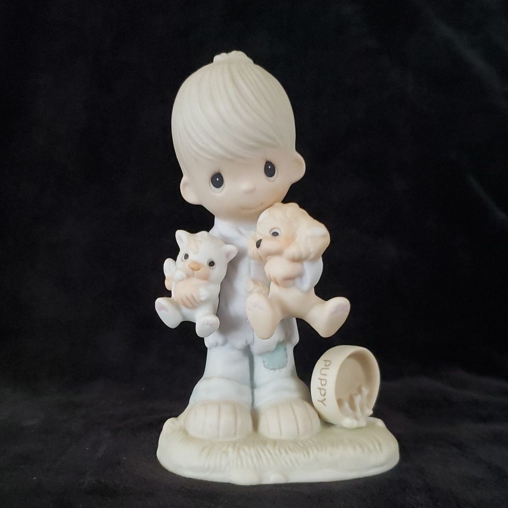 Vintage Precious Moments "Blessed Are the Peacemakers" Figurine E- 3107 - 1979